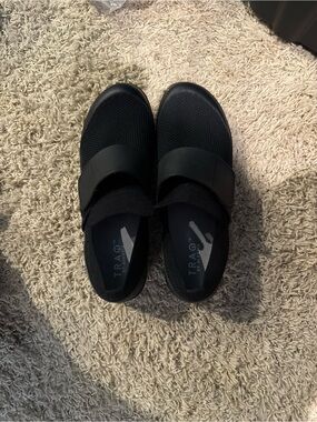 Slip-On Black Comfort shoes Traq by Alegria